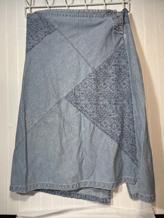 Dresses & Skirts - Women's Denim Skirt